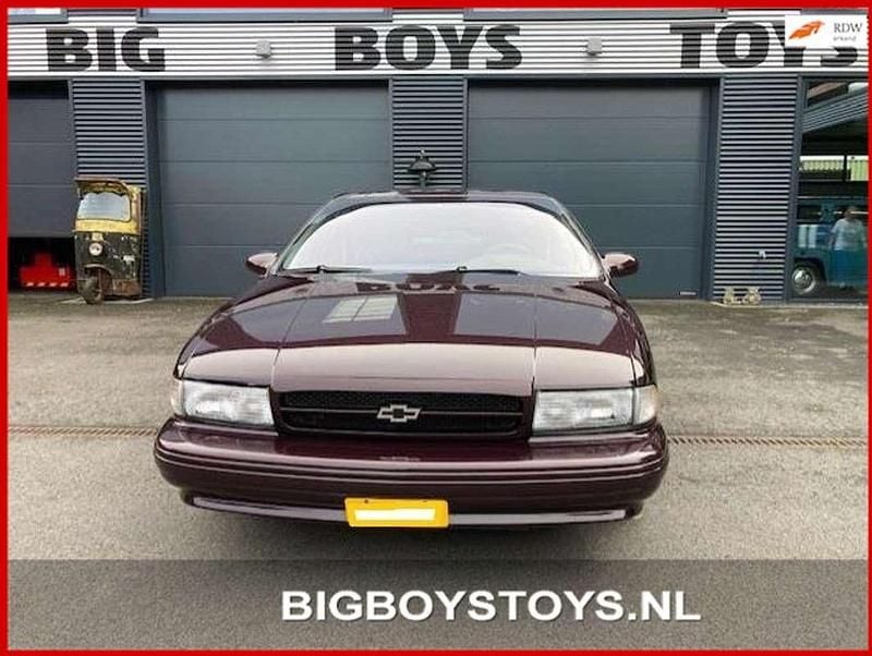 Paars Gebruikt 1996 Chevrolet Impala Sedan | € 34.900 - Afbeelding 1/4