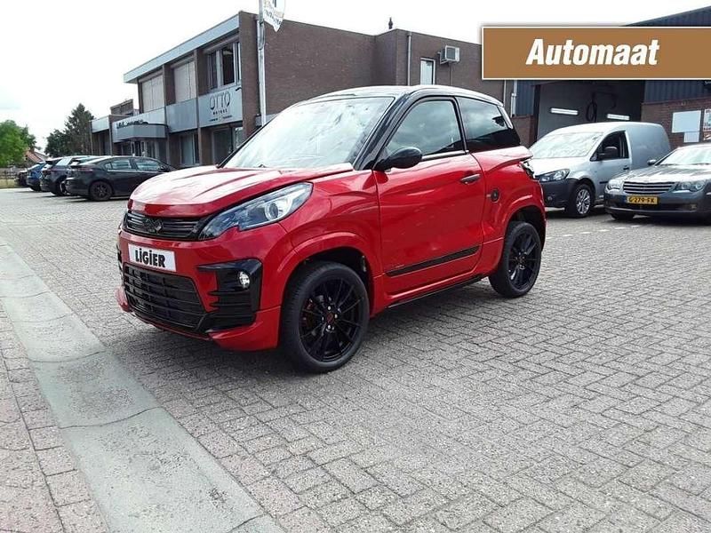 Rood, metallic lak Nieuw 2025 Ligier JS60 Hatchback | € 21.790 - Afbeelding 1/4