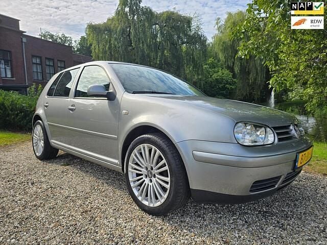 Grijs Gebruikt 2002 VW Golf IV Hatchback | € 1.999 (Eerlijke prijs) - Afbeelding 1/4