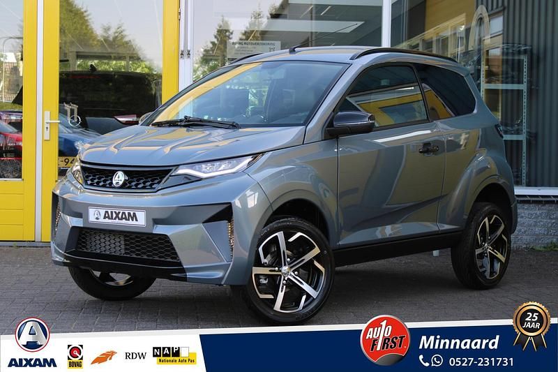 Nieuw Aixam Crossover Premium 2025 Grijs Hatchback