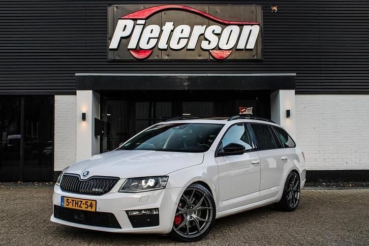 Occasion Skoda Octavia RS 221 PK (162 kW) 2014 Wit Stationwagen