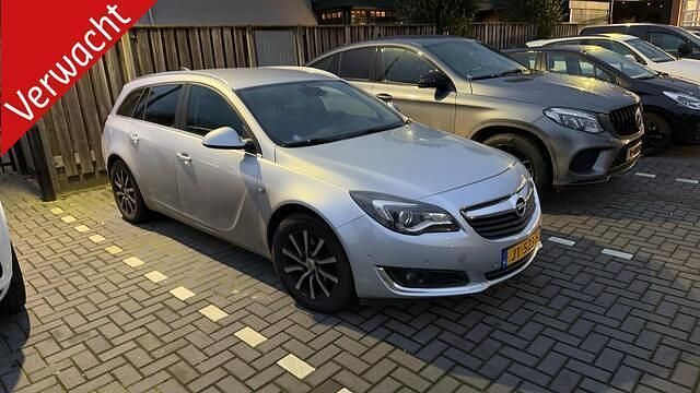 Grijs Gebruikt 2016 Opel Insignia Edition Stationwagen | € 9.995 (Goede deal) - Afbeelding 1/4
