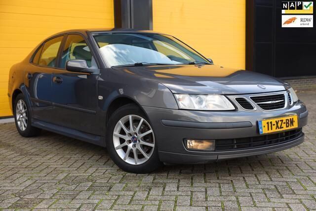 Grijs Gebruikt 2007 Saab 9-3 Sedan | € 2.750 (Eerlijke prijs) - Afbeelding 1/4