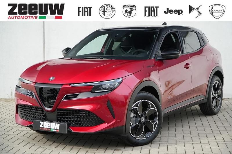 Rood Gebruikt 2024 Alfa Romeo Junior Edizione Speciale SUV | € 35.900 (Iets duurder) - Afbeelding 1/4