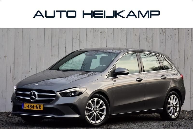 Grijs Gebruikt 2021 Mercedes B250 Premium MPV | € 27.950 (Goede deal) - Afbeelding 1/4