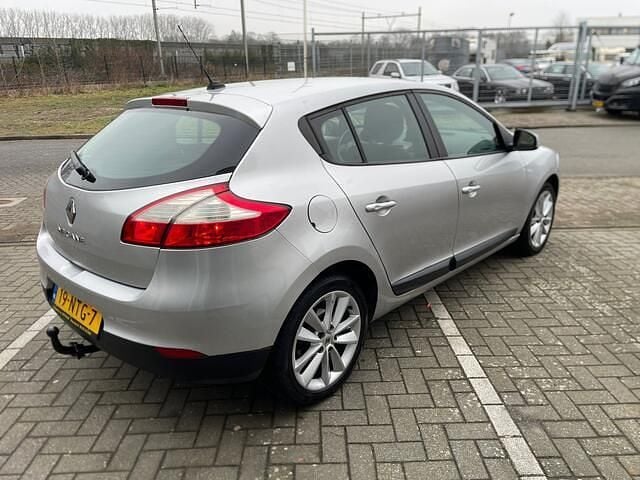 Occasion Renault Mégane III Authentique 110 PK (80 kW) 2011 Grijs Hatchback