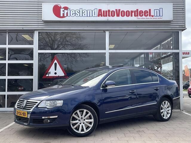 Blauw Gebruikt 2006 VW Passat Highline Sedan | € 4.949 (Eerlijke prijs) - Afbeelding 1/4