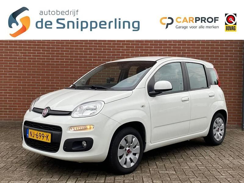 Wit Occasion 2017 Fiat Panda Lounge Hatchback | € 11.245 (Duur) - Afbeelding 1/4