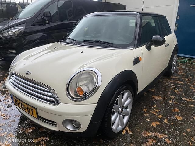 Wit Gebruikt 2008 Mini ONE Pepper Hatchback | € 1.195 (Super prijs) - Afbeelding 1/4