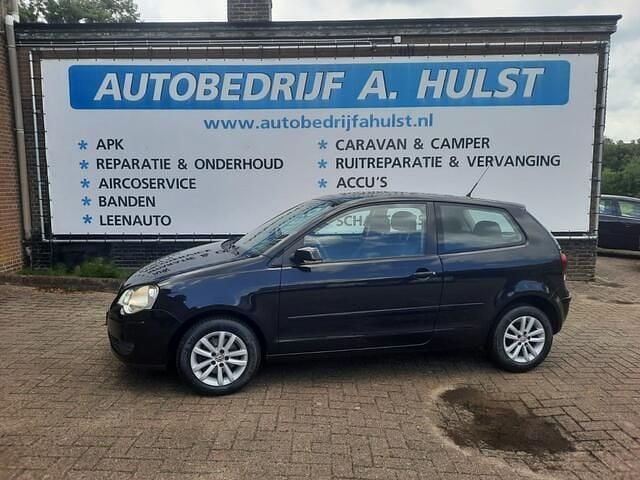 Zwart Gebruikt 2007 VW Polo Hatchback | € 2.500 (Goede deal) - Afbeelding 1/4