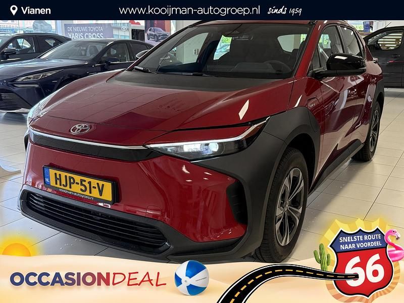 Rood Nieuw 2025 Toyota bZ4X Active SUV | € 42.995 (Iets duurder) - Afbeelding 1/4