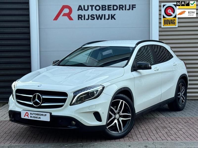 Wit Gebruikt 2014 Mercedes GLA200 Edition 1 SUV | € 16.950 (Eerlijke prijs) - Afbeelding 1/4