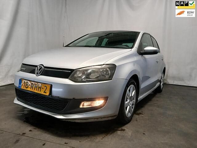 Grijs Gebruikt 2011 VW Polo Comfortline Hatchback | € 1.495 - Afbeelding 1/4