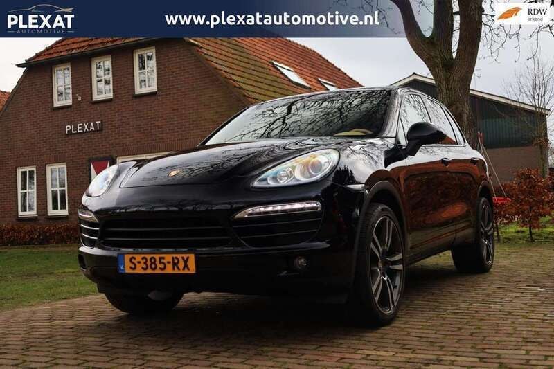 Zwart Gebruikt 2013 Porsche Cayenne Platinum Edition SUV | € 23.945 (Super prijs) - Afbeelding 1/4