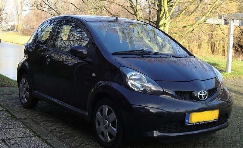Zwart Gebruikt 2012 Toyota Aygo Hatchback | € 2.450 (Super prijs) - Afbeelding 1/1
