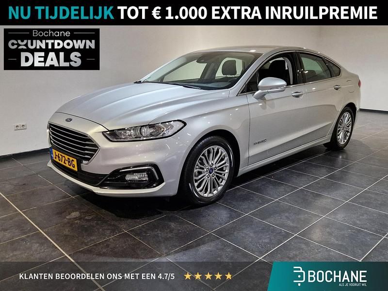 Grijs Gebruikt 2020 Ford Mondeo Titanium Sedan | € 18.900 (Eerlijke prijs) - Afbeelding 1/4