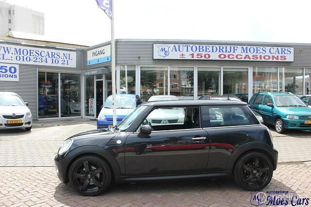 Zwart Gebruikt 2007 Mini ONE Pepper Hatchback | € 2.950 (Iets duurder) - Afbeelding 1/4