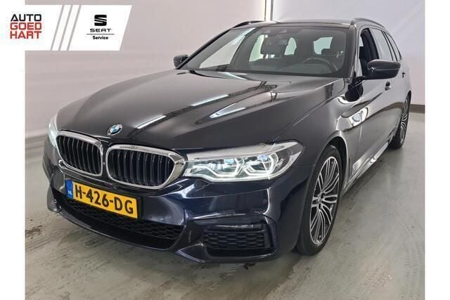 Zwart Gebruikt 2020 BMW 520 Comfort Edition Stationwagen | € 28.895 (Goede deal) - Afbeelding 1/4