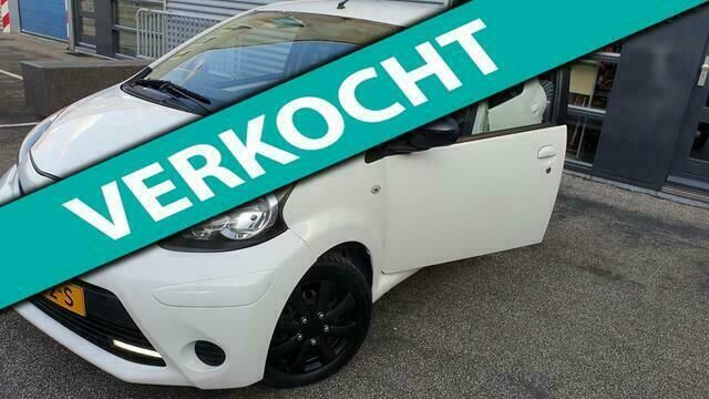Wit Gebruikt 2013 Toyota Aygo x-press Hatchback | € 4.899 (Eerlijke prijs) - Afbeelding 1/4