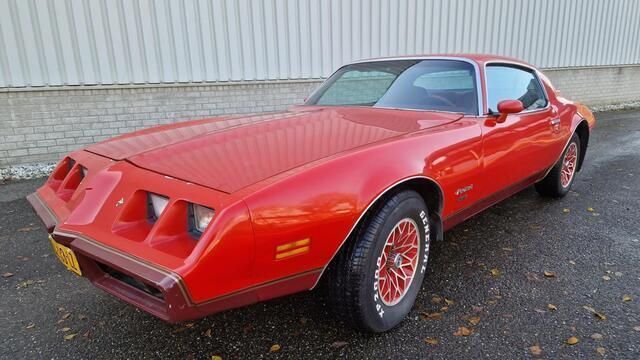 Rood Gebruikt 1979 Pontiac Firebird | € 9.950 - Afbeelding 1/4