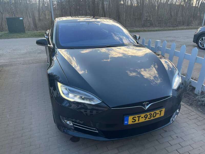 Zwart Gebruikt 2017 Tesla Model S Performance Sedan | € 25.000 (Goede deal) - Afbeelding 1/4