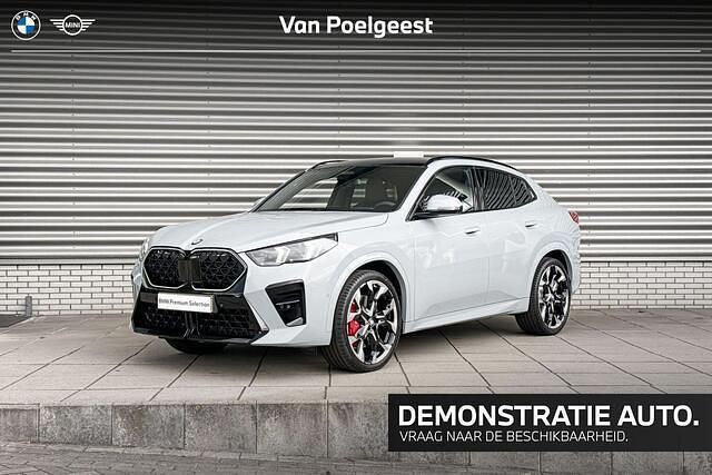 M brooklyn grau (c4p) Gebruikt 2025 BMW X2 Comfort Edition SUV | € 72.647 (Duur) - Afbeelding 1/4