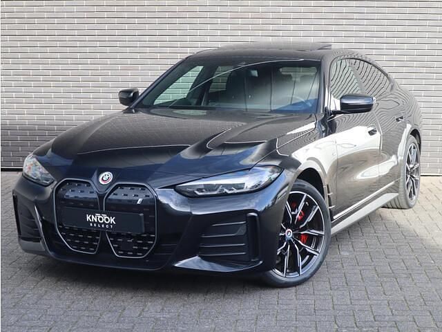 Zwart Gebruikt 2022 BMW i4 Executive Sedan | € 37.495 (Eerlijke prijs) - Afbeelding 1/4