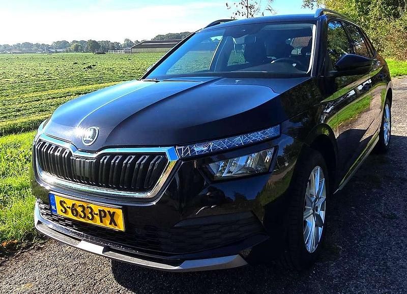 Zwart Gebruikt 2020 Skoda Kamiq Active SUV | € 16.995 (Iets duurder) - Afbeelding 1/4