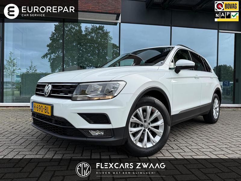 Wit Gebruikt 2020 VW Tiguan Comfortline SUV | € 22.900 (Goede deal) - Afbeelding 1/4