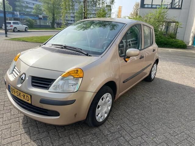 Beige Gebruikt 2006 Renault Modus Authentique MPV | € 2.399 (Iets duurder) - Afbeelding 1/4