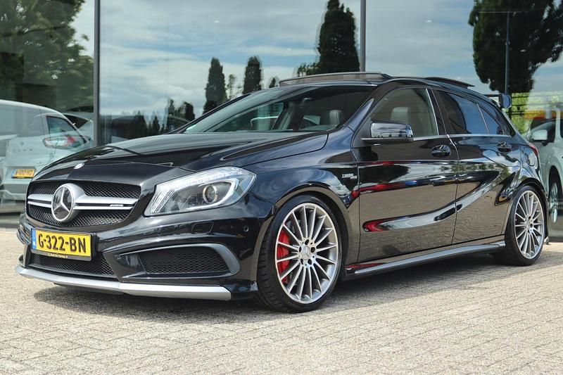Zwart Gebruikt 2015 Mercedes A45 AMG AMG Hatchback | € 25.750 (Goede deal) - Afbeelding 1/4