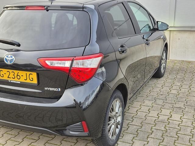 Occasion Toyota Yaris 101 PK (74 kW) 2019 Zwart Hatchback