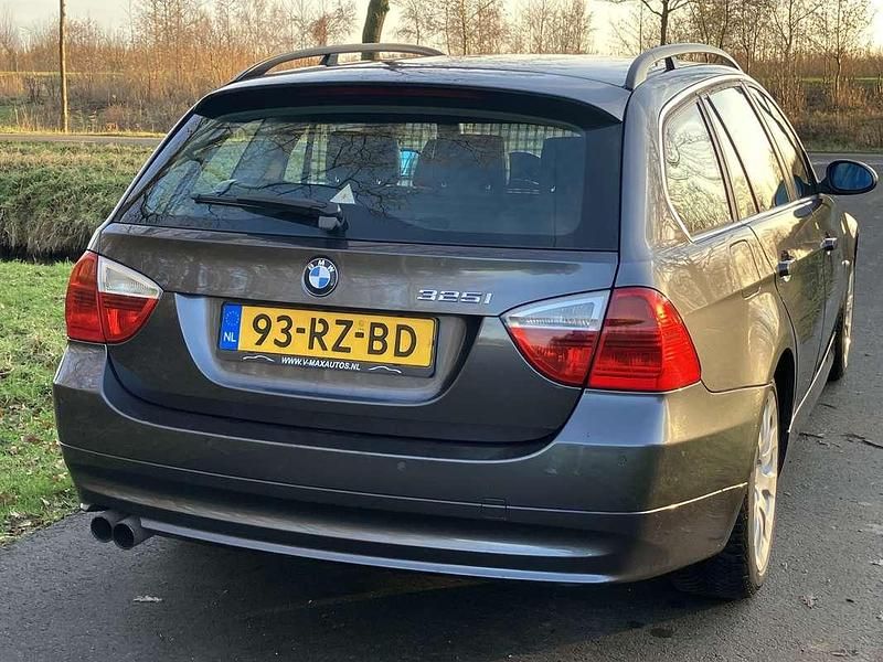 Occasion BMW 325 218 PK (160 kW) 2005 Grijs Stationwagen