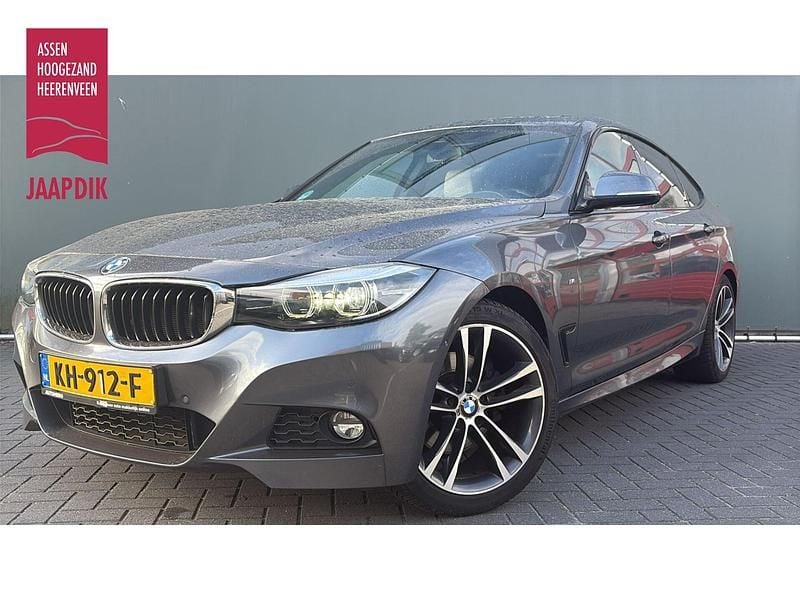 Grijs Gebruikt 2016 BMW 330 Executive Hatchback | € 18.899 (Eerlijke prijs) - Afbeelding 1/4