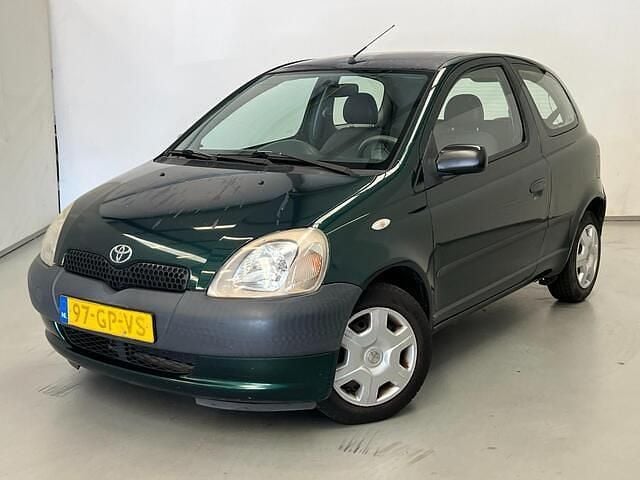Groen Gebruikt 2001 Toyota Yaris Terra Hatchback | € 695 (Eerlijke prijs) - Afbeelding 1/4