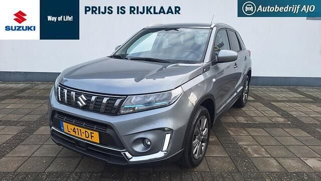 Grijs Occasion 2021 Suzuki Vitara SUV | € 23.950 (Eerlijke prijs) - Afbeelding 1/4