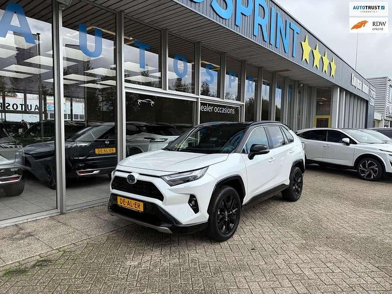 Wit Gebruikt 2025 Toyota RAV4 Hybrid Style SUV | € 42.999 (Super prijs) - Afbeelding 1/4