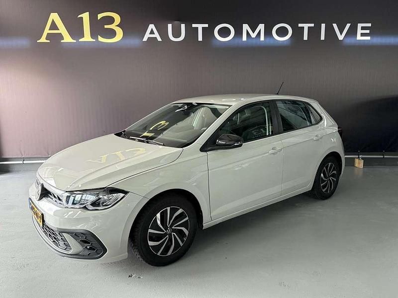 Wit Gebruikt 2022 VW Polo Life Hatchback | € 15.900 (Super prijs) - Afbeelding 1/4