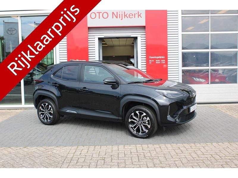 Zwart Nieuw 2025 Toyota Yaris Cross Plus SUV | € 33.400 (Eerlijke prijs) - Afbeelding 1/4