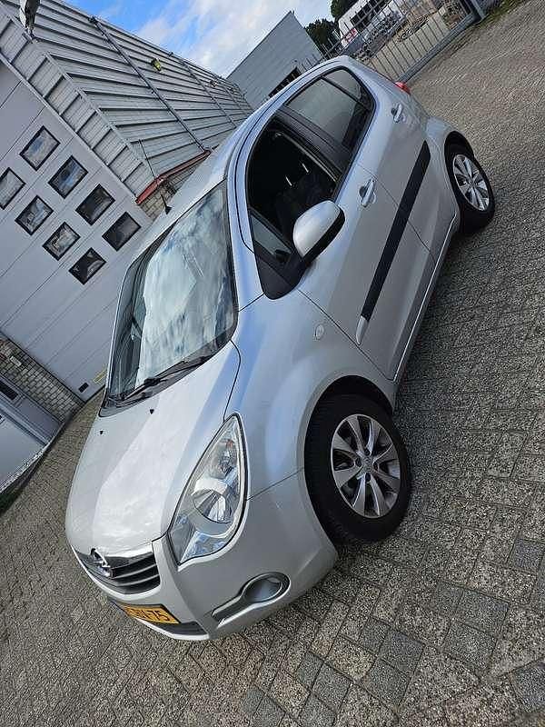 Zilver Gebruikt 2013 Opel Agila Stationwagen | € 5.450 (Eerlijke prijs) - Afbeelding 1/4