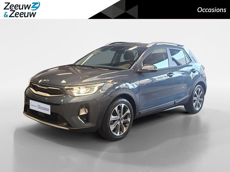 Blauw Occasion 2018 Kia Stonic SUV | € 14.945 (Eerlijke prijs) - Afbeelding 1/4