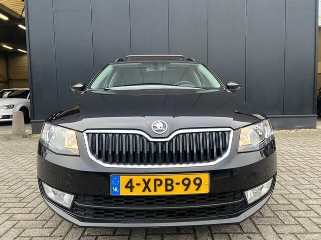 Occasion Skoda Octavia 105 PK (77 kW) 2014 Zwart (metallic) Stationwagen