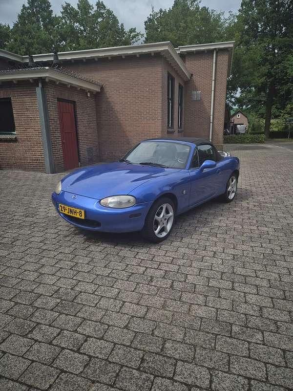 Blauw Gebruikt 2000 Mazda MX5 Cabriolet | € 4.750 (Eerlijke prijs) - Afbeelding 1/4