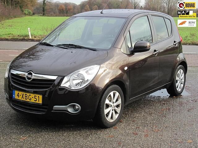 Bruin (metallic) Gebruikt 2014 Opel Agila Hatchback | € 7.400 (Iets duurder) - Afbeelding 1/4