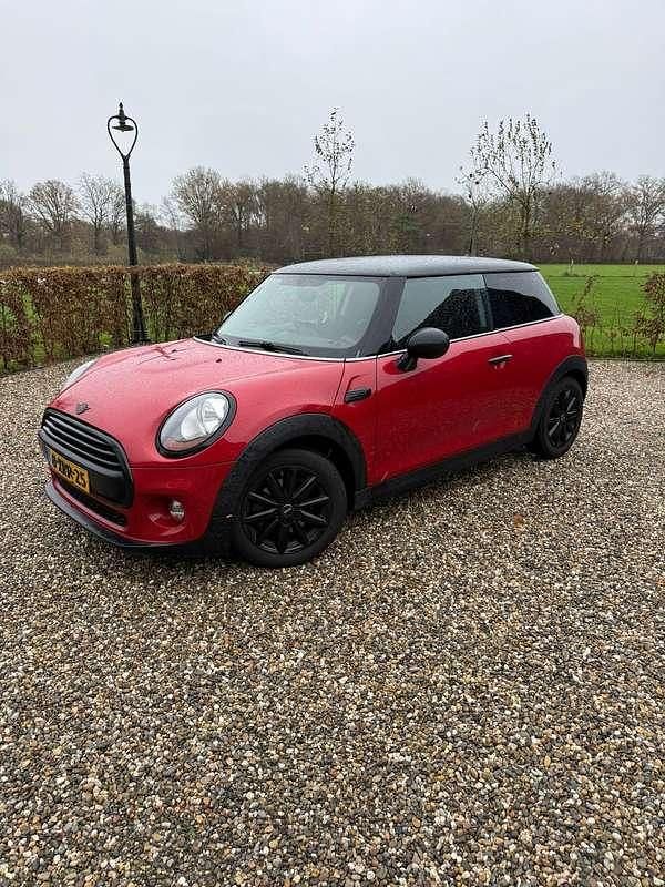 Rood Occasion 2014 Mini ONE Hatchback | € 7.495 (Eerlijke prijs) - Afbeelding 1/4