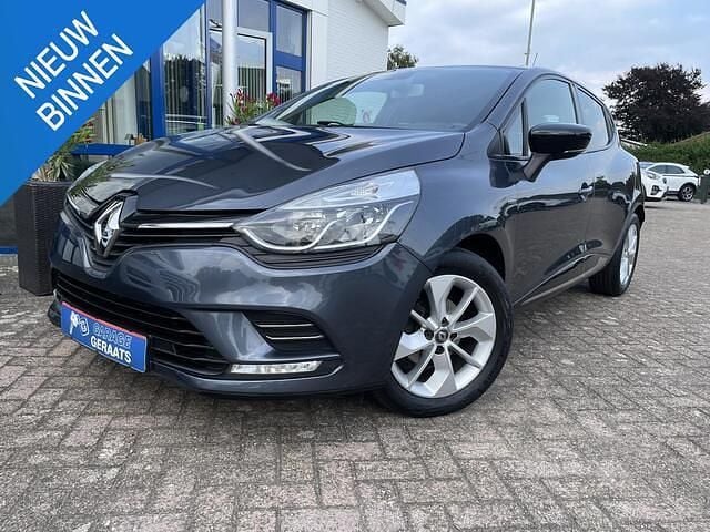 Grijs Gebruikt 2018 Renault Clio IV Intens Hatchback | € 9.950 (Eerlijke prijs) - Afbeelding 1/4