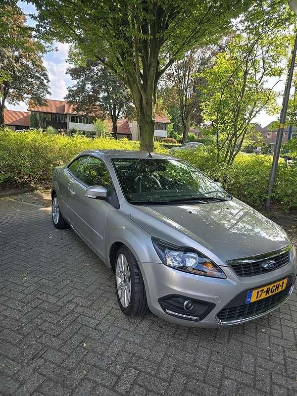 Zilver Gebruikt 2011 Ford Focus Cabriolet Limited Cabriolet | € 6.750 (Eerlijke prijs) - Afbeelding 1/4