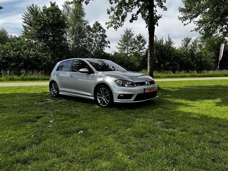 Grijs Gebruikt 2015 VW Golf VII R Hatchback | € 11.999 (Eerlijke prijs) - Afbeelding 1/4