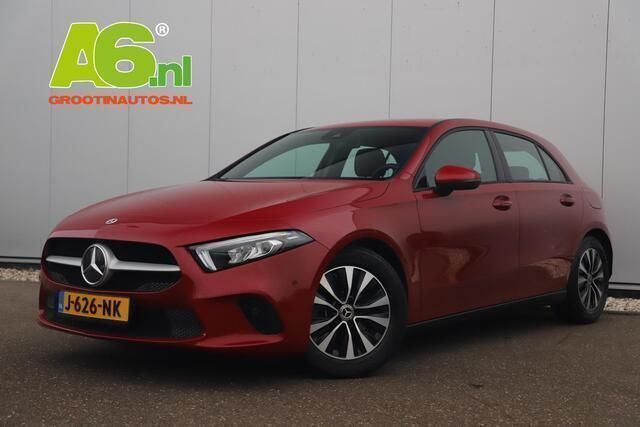 Rood Gebruikt 2020 Mercedes A160 Business Hatchback | € 19.999 (Super prijs) - Afbeelding 1/4
