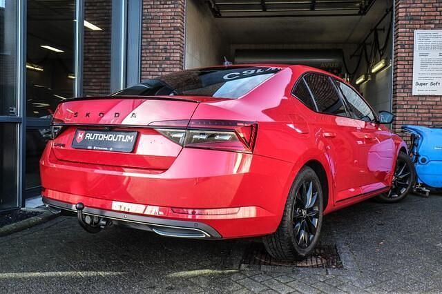 Occasion Skoda Superb SportLine 150 PK (110 kW) 2020 Rood (metallic) Hatchback